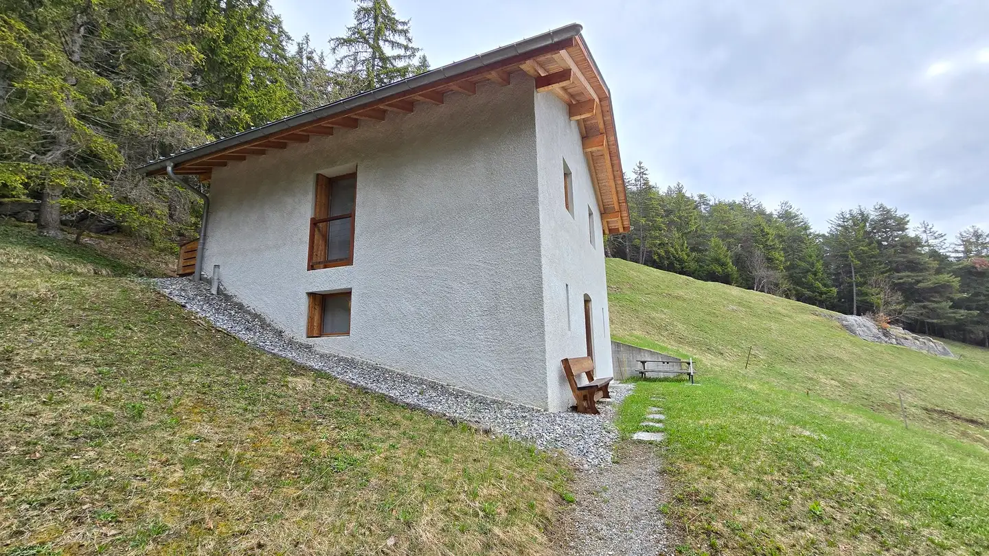 Chalet for sale - 1976 Erde - Photo 4