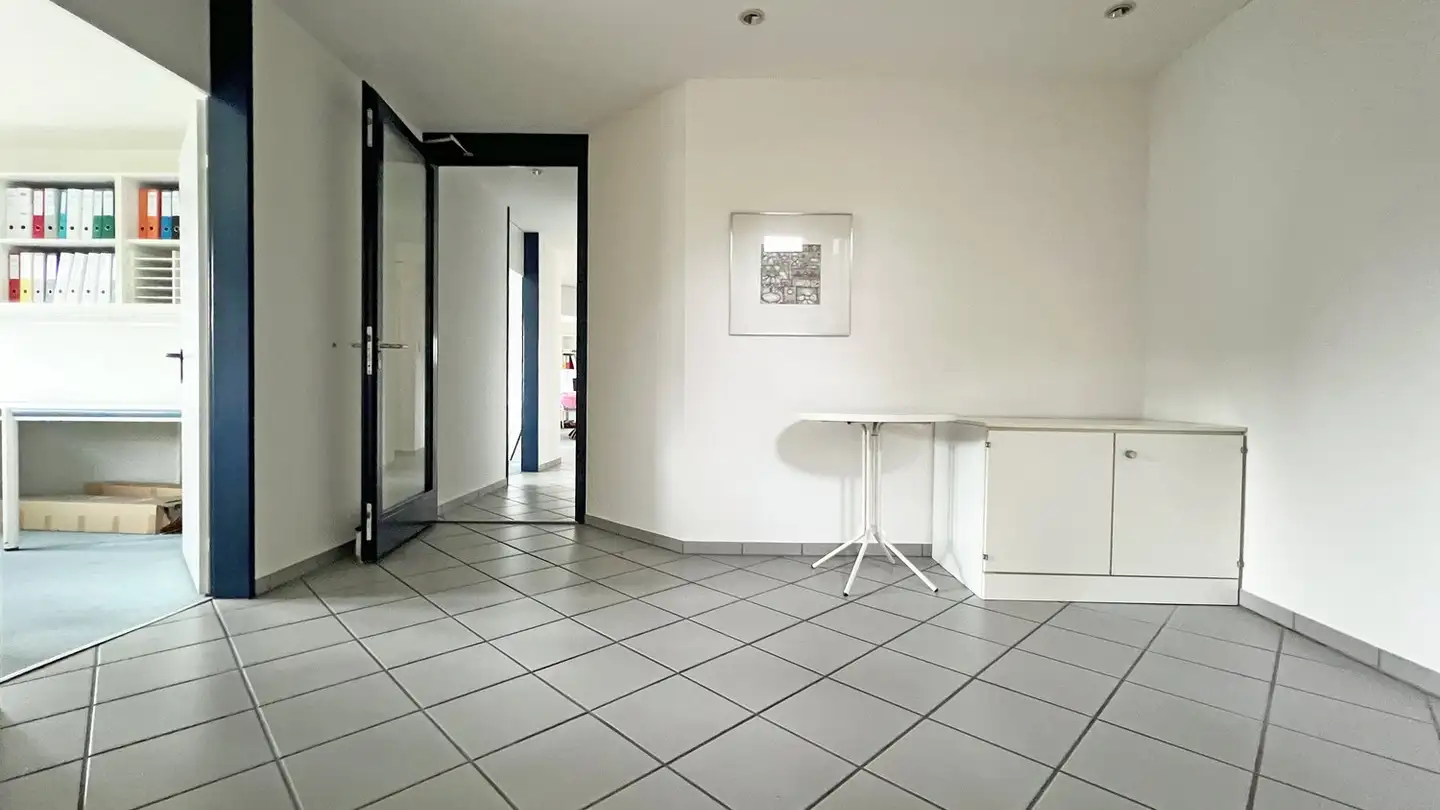 Commercial à louer - Sonneggweg 5, 8180 Bülach
