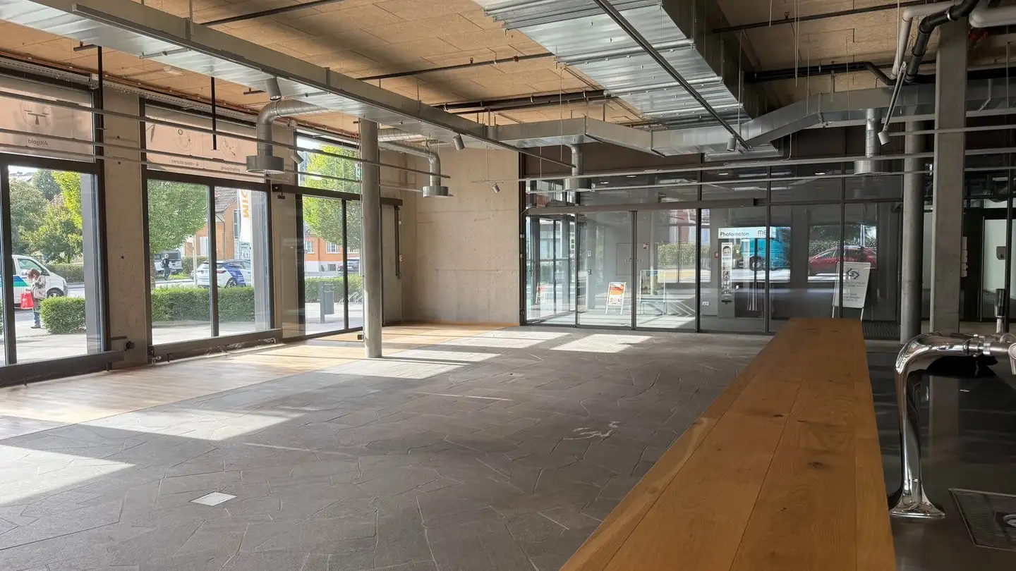 Restaurant for rent - Tramstrasse 2, 5034 Suhr - Photo 2