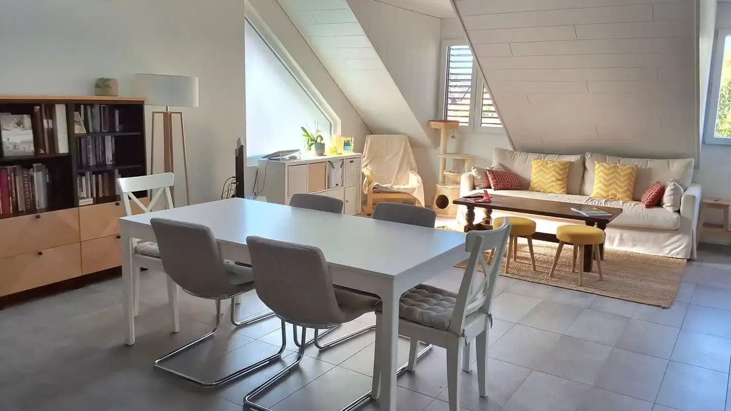 Attique à louer - Rue Du Village, 1125 Monnaz