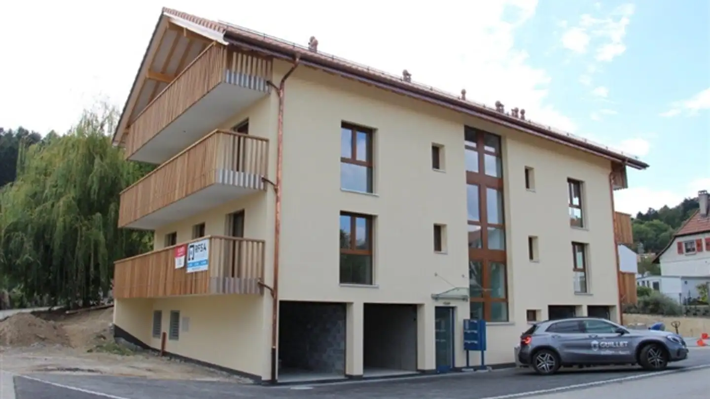 Place de parking extérieure à louer - Route de Châtillon 95, 1473 Font