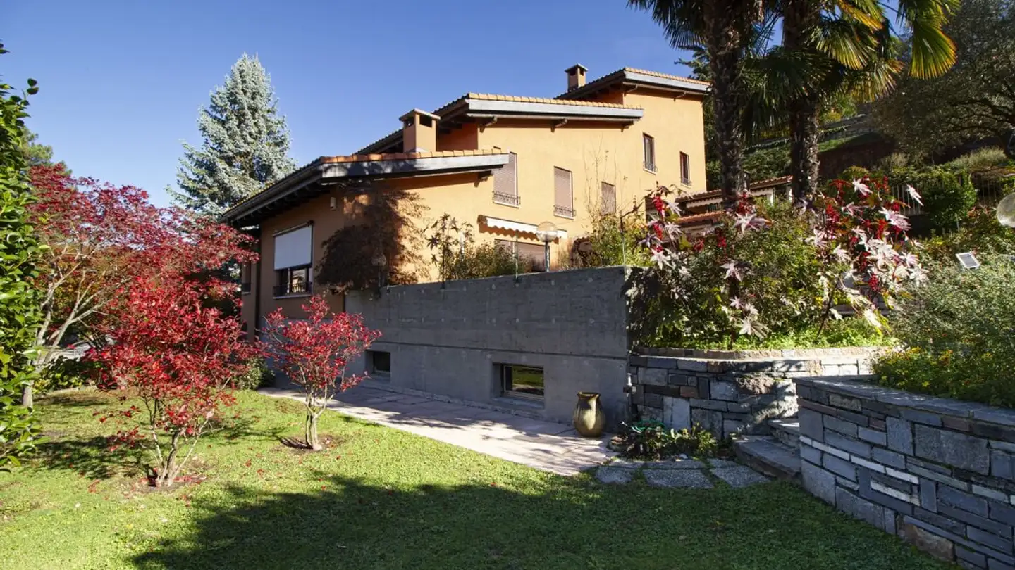 Semi-detached house for rent - 6943 Vezia