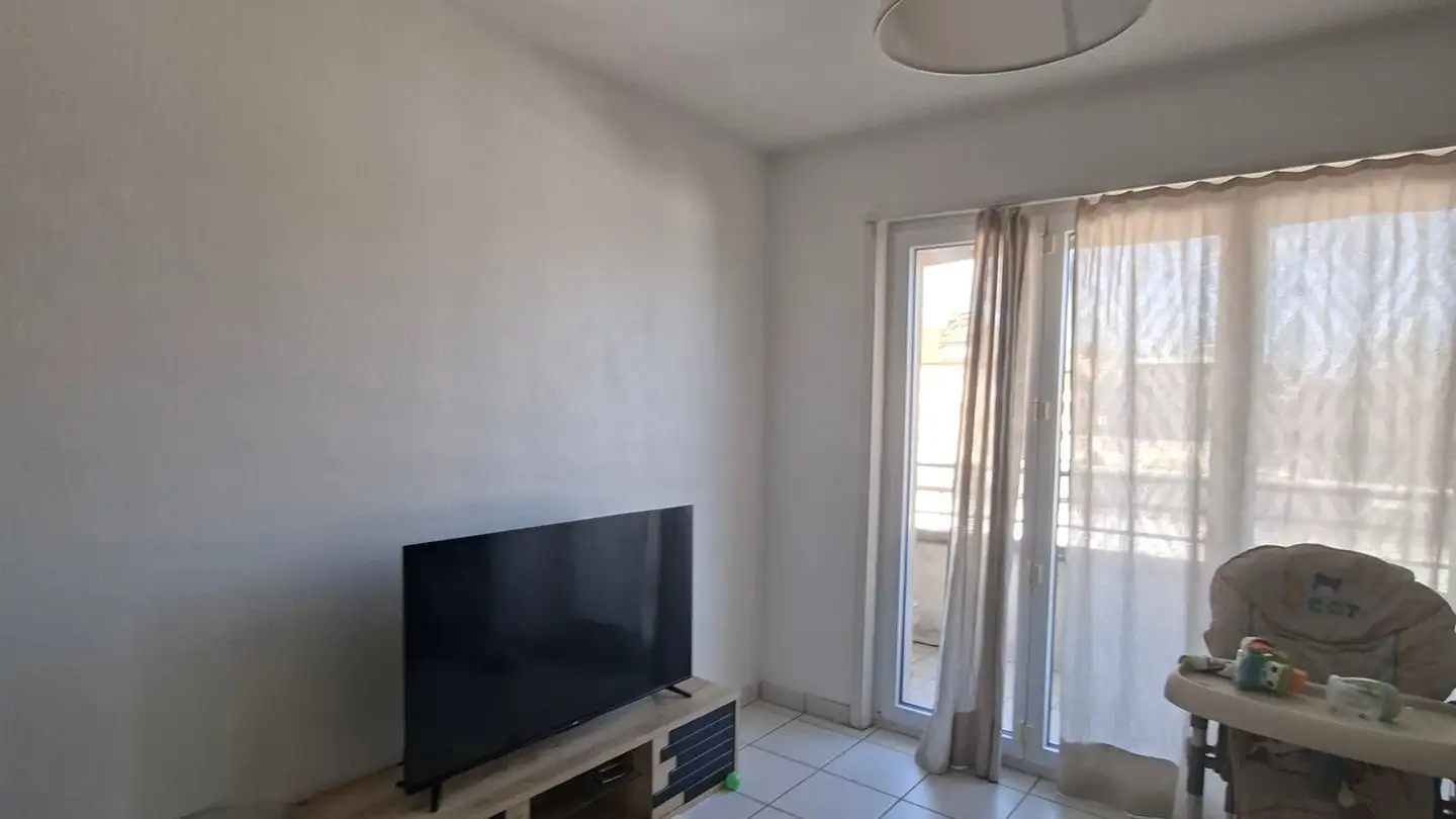 Wohnung mieten - Route des Gouttes-d'Or 68, 2000 Neuchâtel - Foto 2