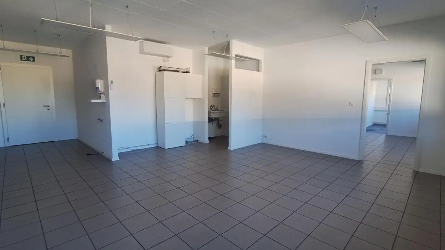 Commercial for rent - Rue De La Blancherie 61, 1950 Sion - Photo 2