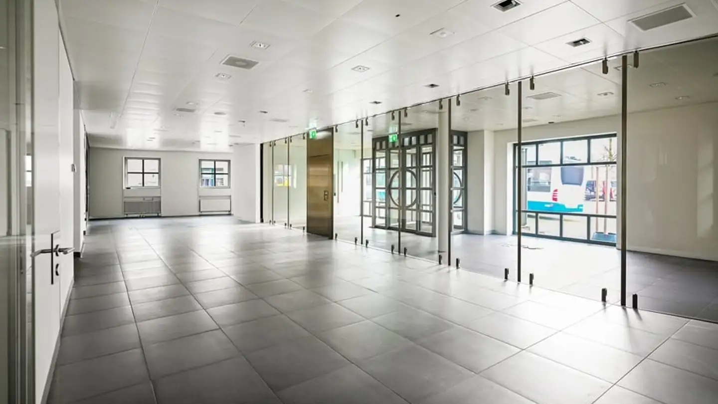 Edificio ad uso misto in vendita - Limmattalstrasse 180, 8049 Zürich - Foto 4