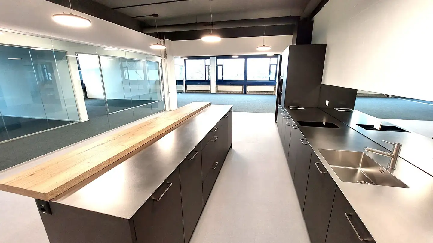 Department store for rent - Freiburgstrasse 453, 3018 Bern