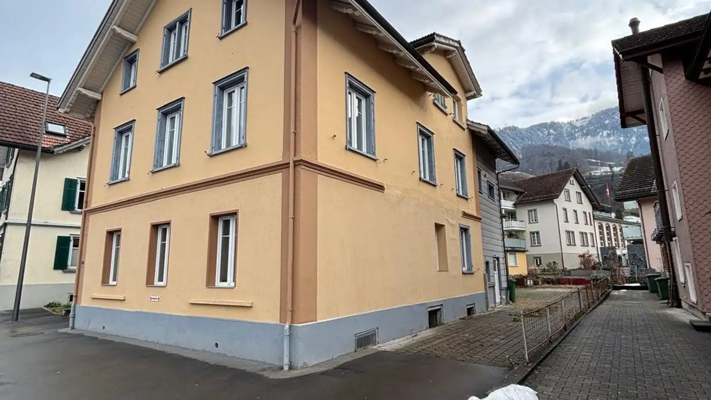 Attique à louer - Walenseestrasse 11, 8882 Unterterzen