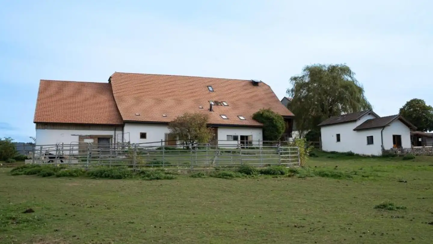 Farm for sale - 1697 La Joux FR - Photo 2