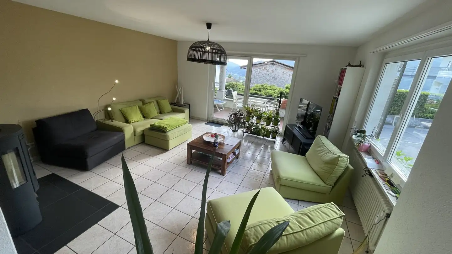 Apartment for sale - 6949 Comano