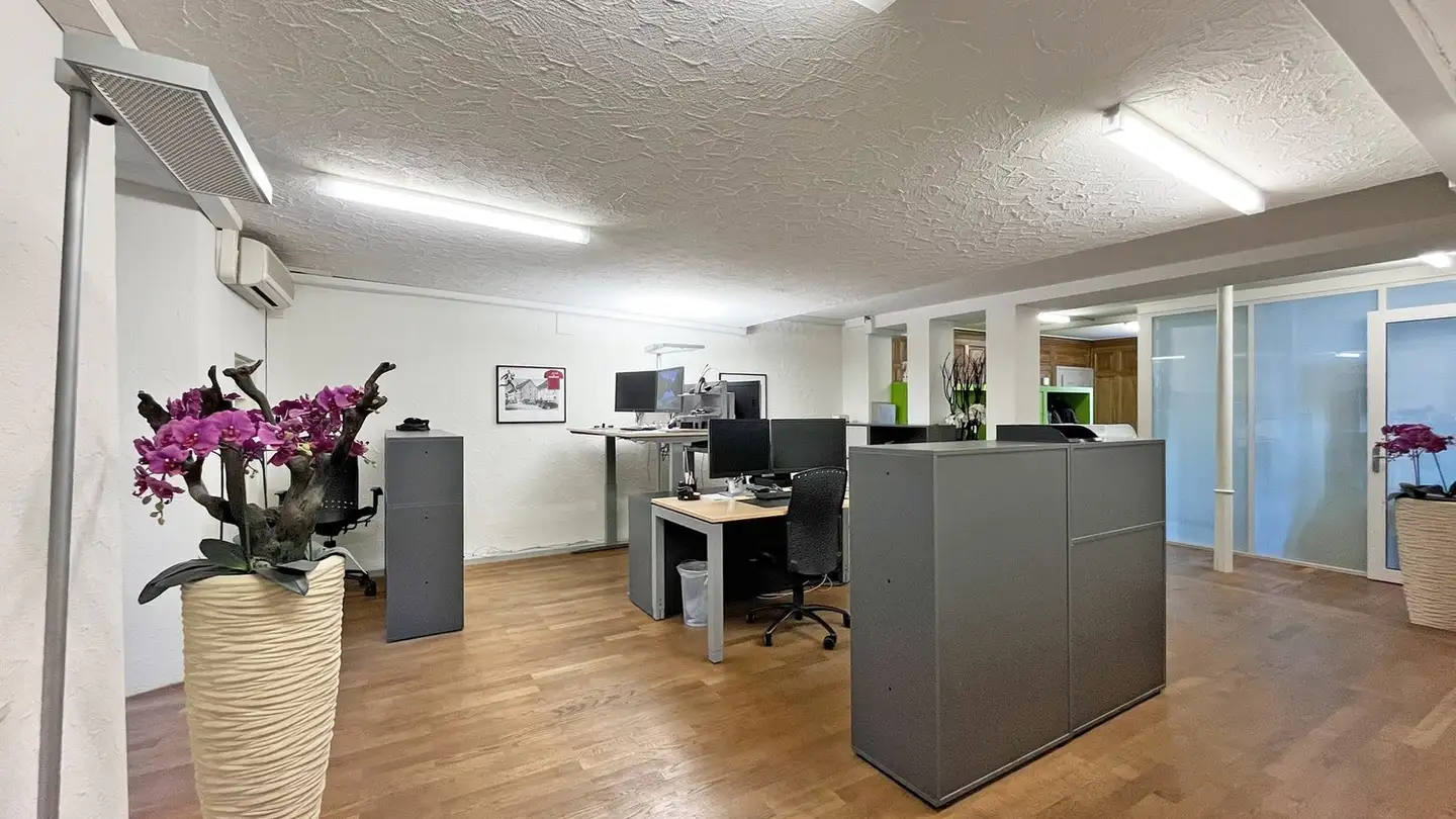 Office space for rent - Bahnhofstrasse 1, 8180 Bülach