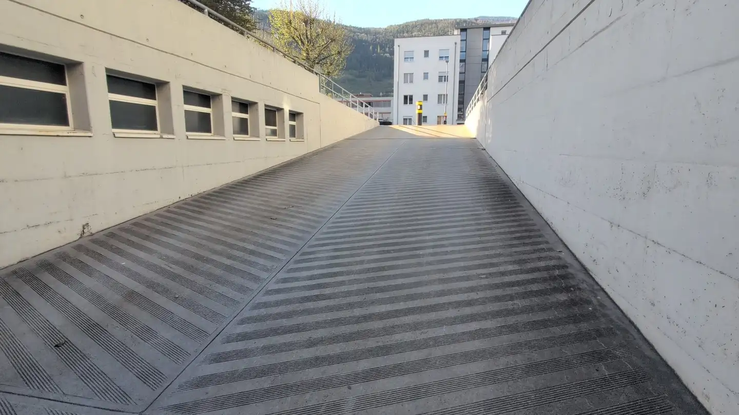 Parcheggio esterno in affitto - Avenue Du Grand-Champsec 20a, 1950 Sion - Foto 3