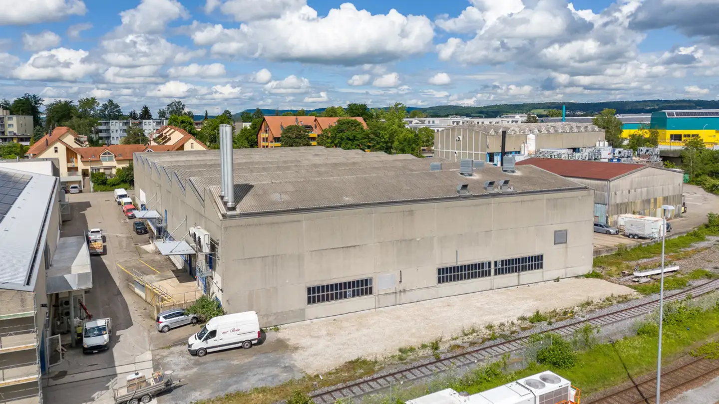 Edificio ad uso misto in vendita - Gewerbestrasse 16, 8155 Niederhasli - Photo 3