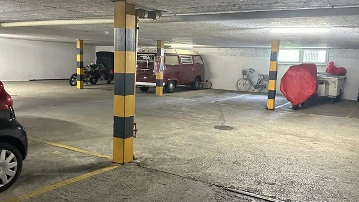 Place de parking souterraine à louer - Friedhofweg 10, 3303 Jegenstorf - Photo 3