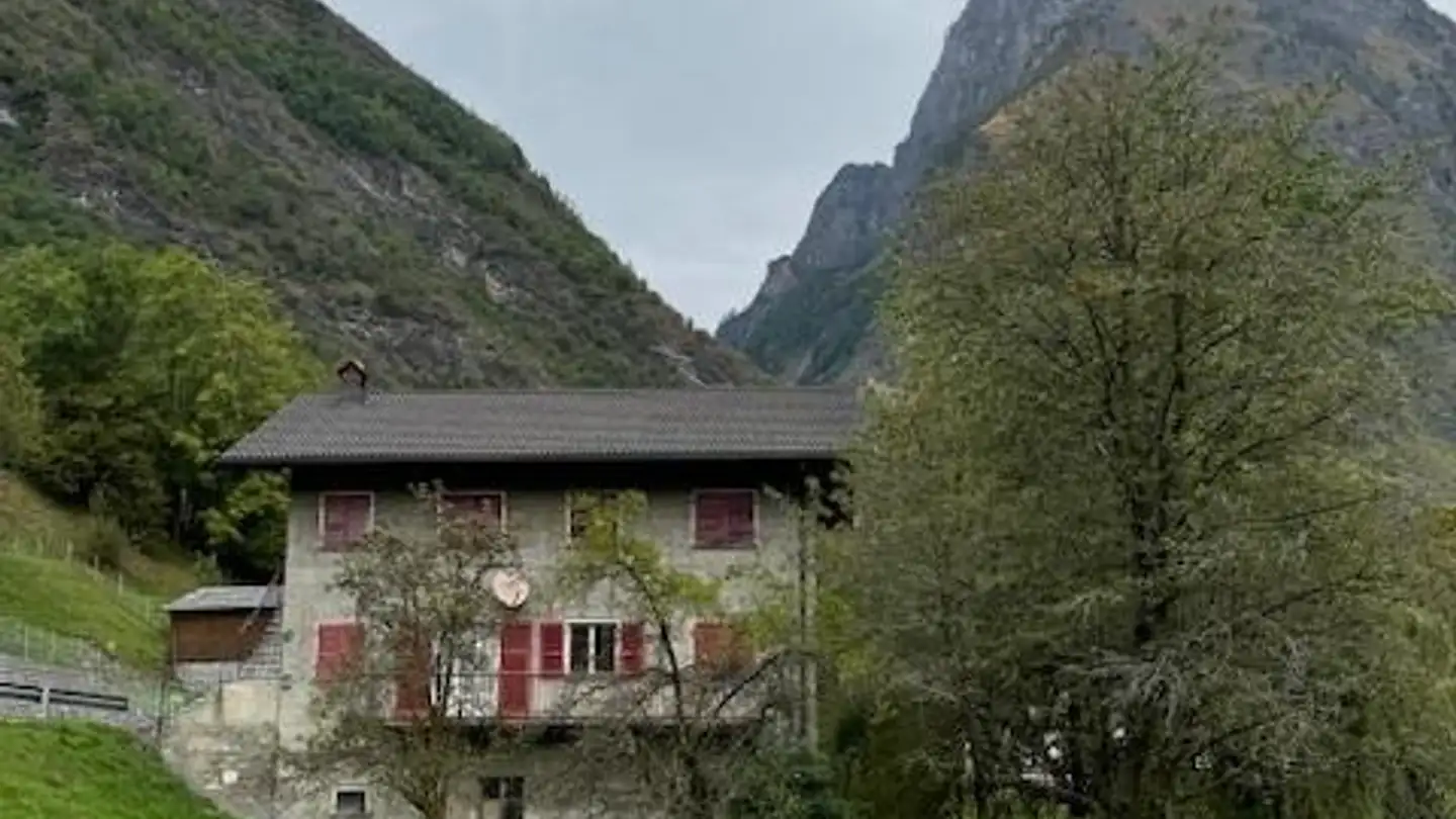 Maison jumelle à vendre - Via Lucomagno, 6718 Olivone