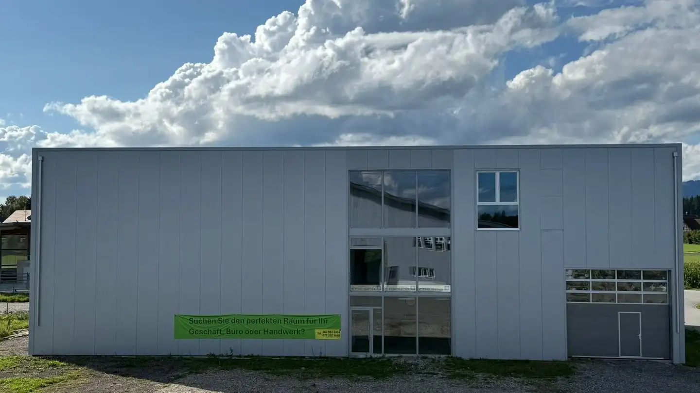 Commerciale in affitto - Kreuzfeldweg 20, 3373 Röthenbach Herzogenbuchsee