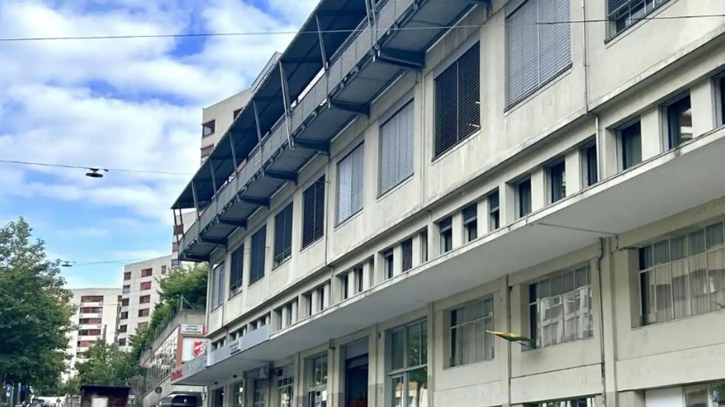 Place de parking extérieure pour moto à louer - Rue De La Borde 12, 1018 Lausanne