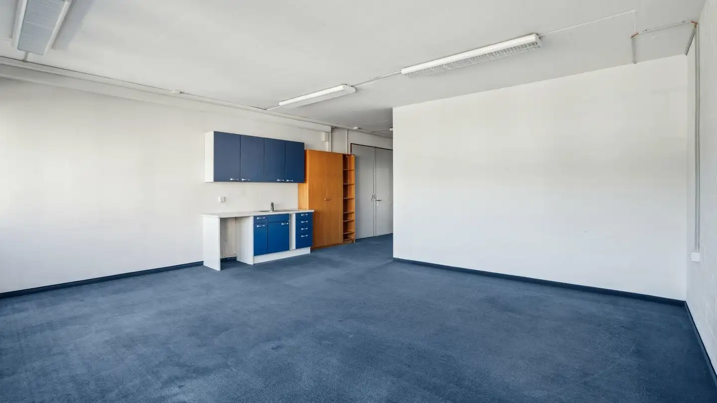 Office space for rent - Hardhofstrasse 15, 8424 Embrach