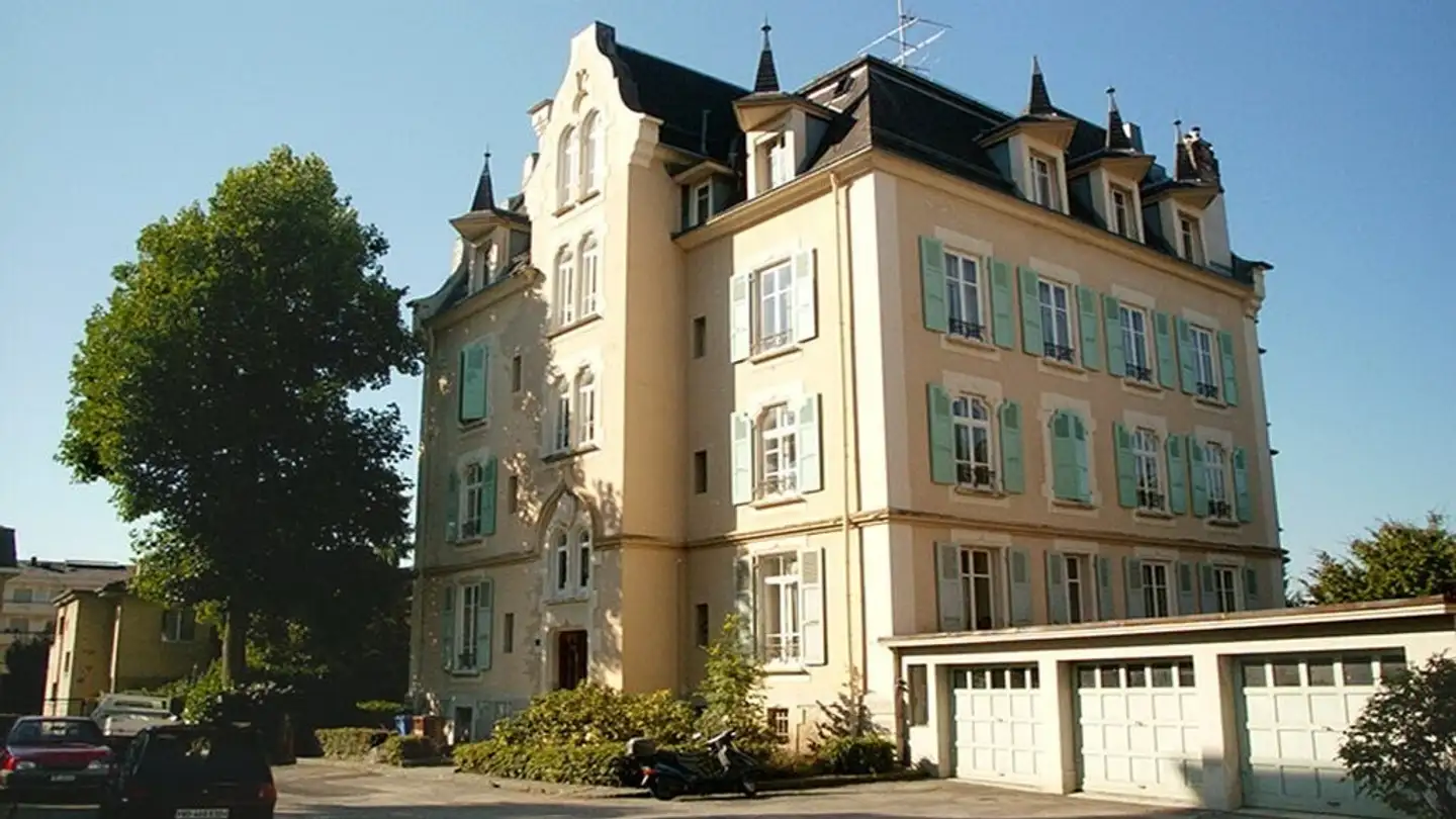 Place de parking extérieure à louer - Chemin Aimé-Steinlen 1, 1004 Lausanne