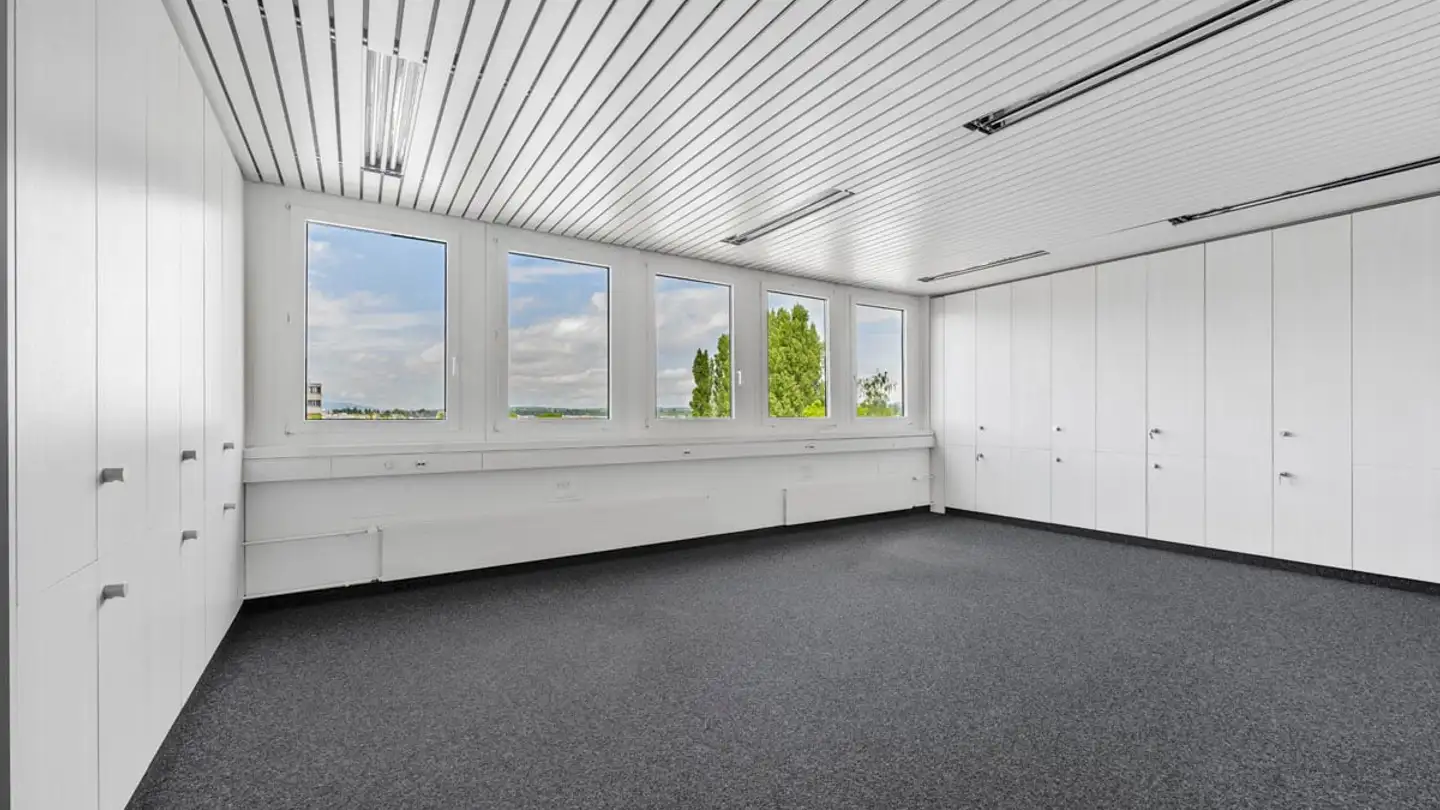 Bureau à louer - Im Schossacher 17, 8600 Dübendorf
