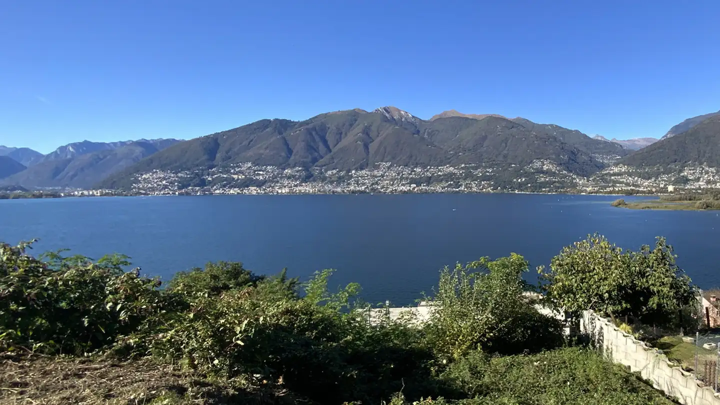 Constructible plot for sale - 6573 Magadino