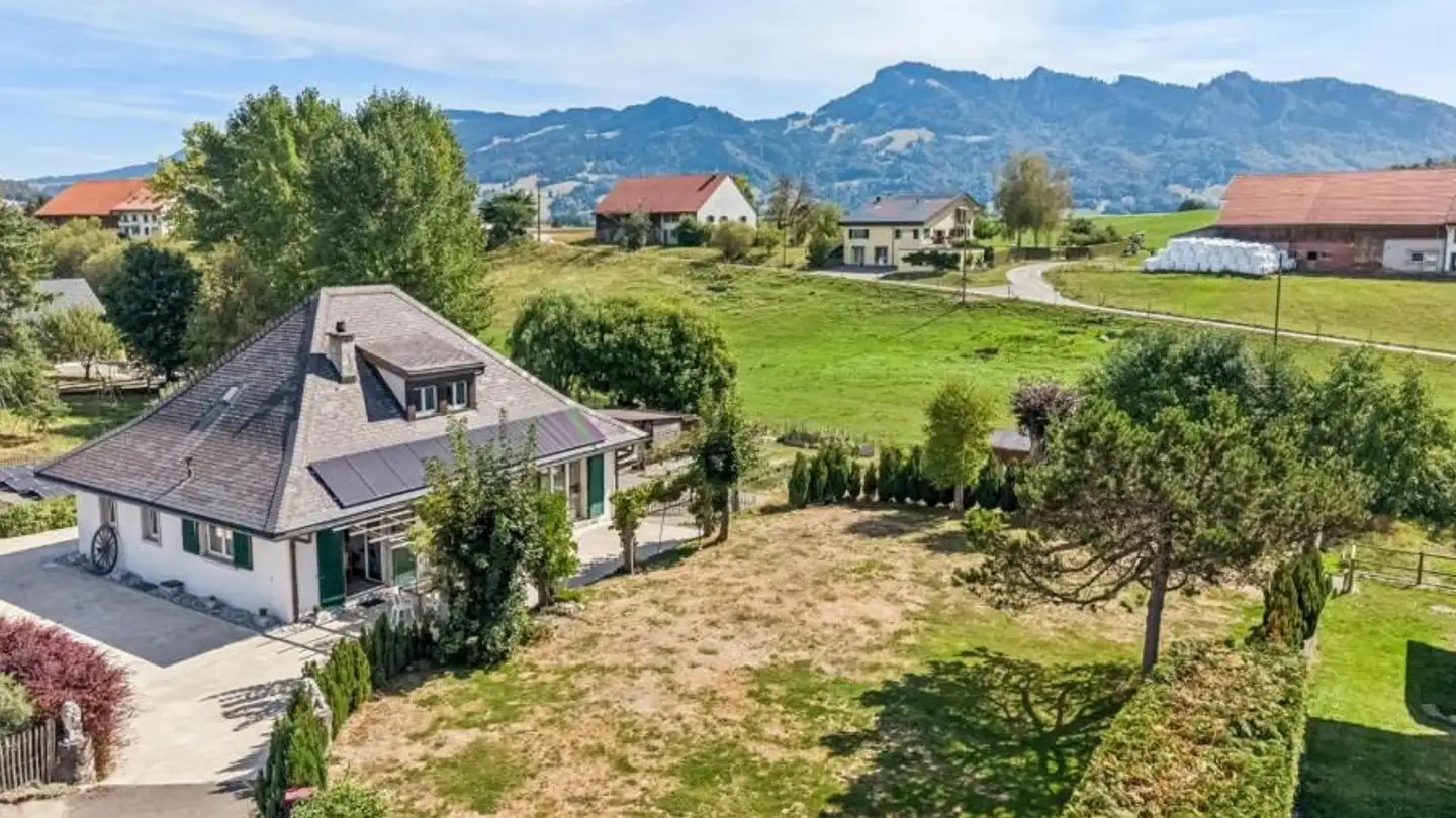 Constructible plot for sale - 1632 Riaz - Photo 3