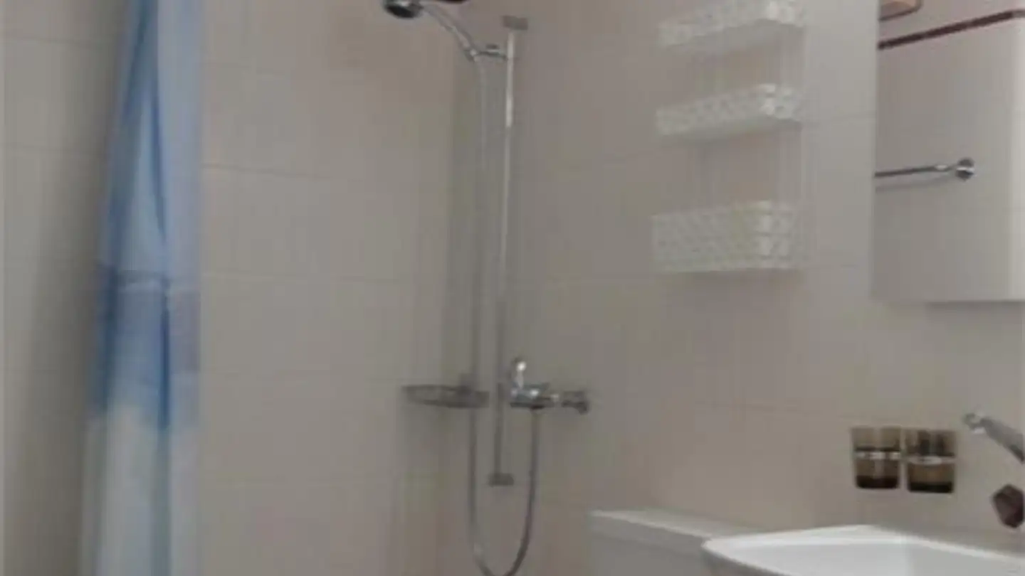 Apartment for rent - Via Campeun 10, 7403 Rhäzüns - Photo 4