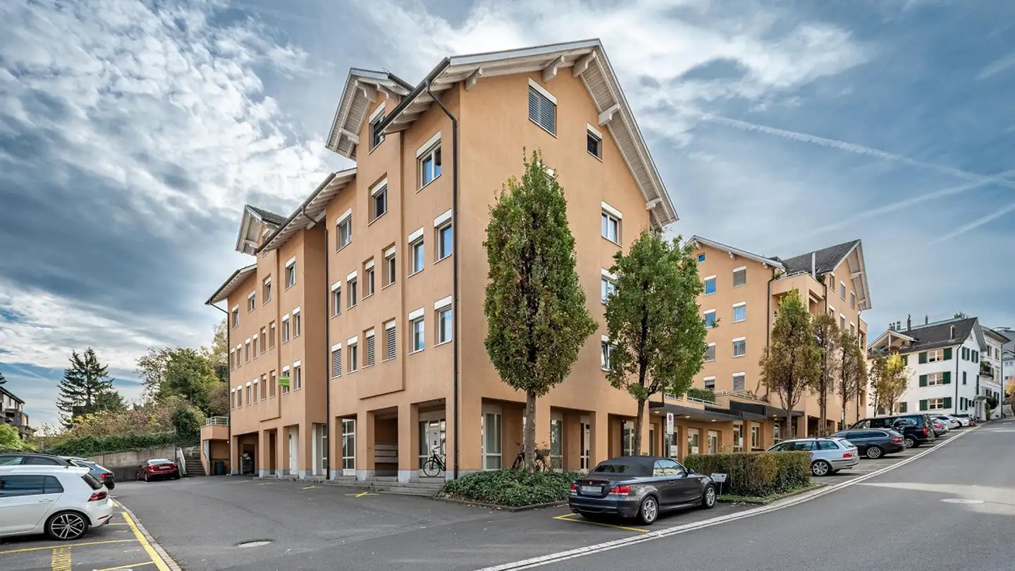 Tiefgaragenstellplatz mieten - Neudorfstrasse, 8810 Horgen