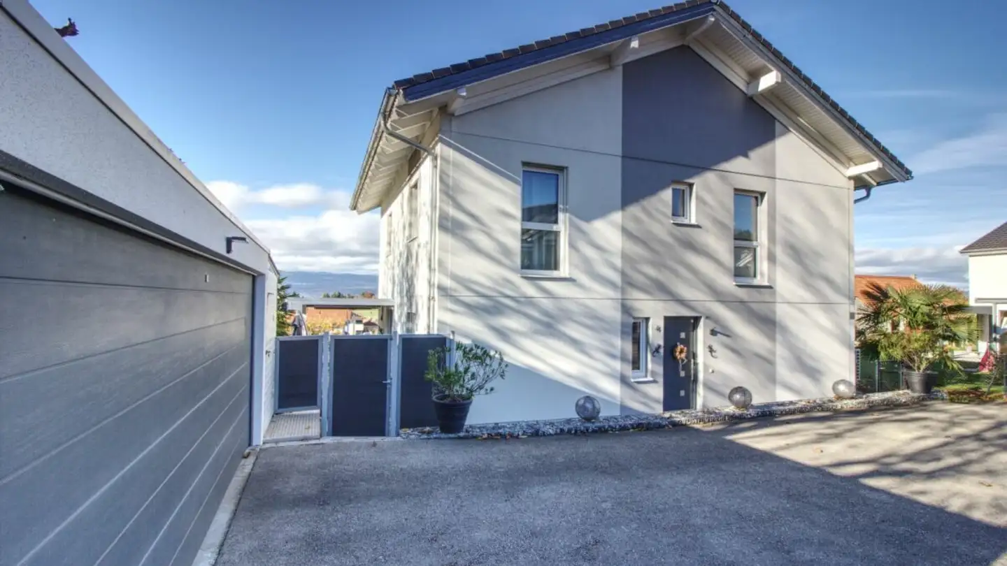 Villa for sale - 1589 Chabrey