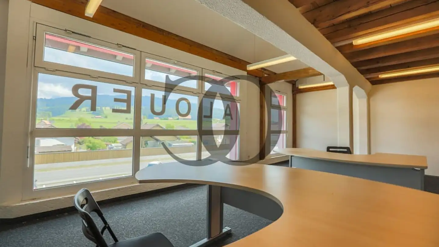 Commercial for rent - 1627 Vaulruz