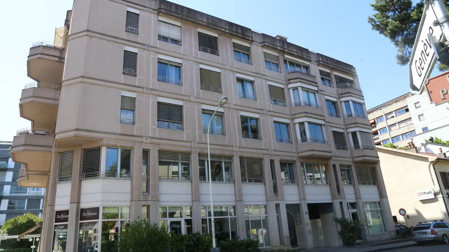 Überdachter Parkplatz mieten - Rue Jacques- Dalphin 14, 1227 Carouge GE