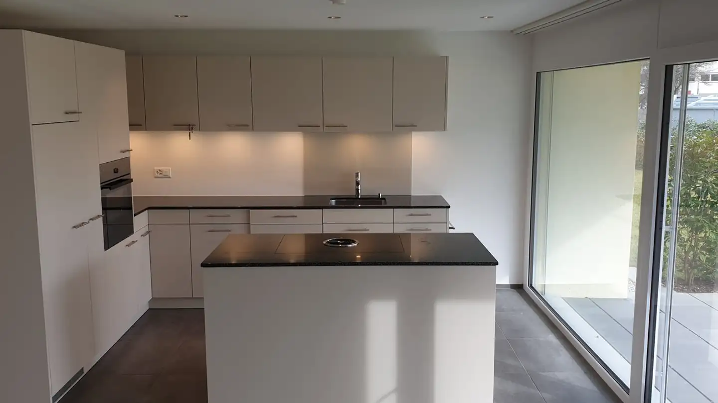 Apartment for rent - Thunstrasse 23b, 3700 Spiez - Photo 2