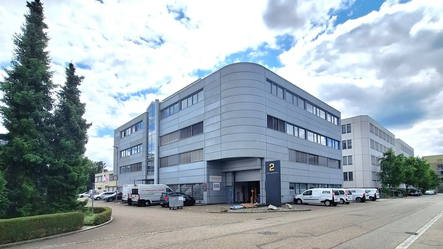 Mischgenutztes Gebäude kaufen - Nenzlingerweg 2, 4153 Reinach BL - Foto 2