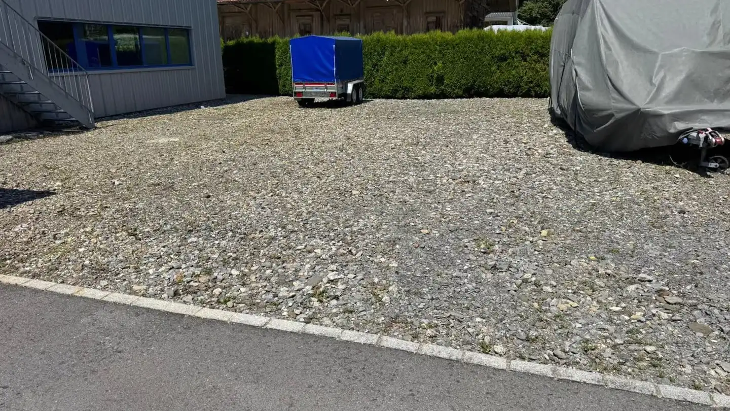 Outdoor parking space for rent - Moosstrasse 30, 8872 Weesen