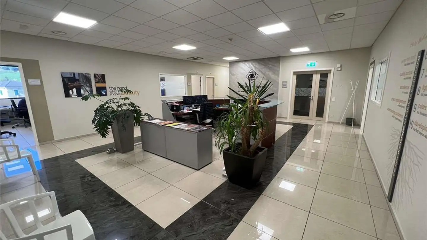 Office space for rent - 6916 Grancia