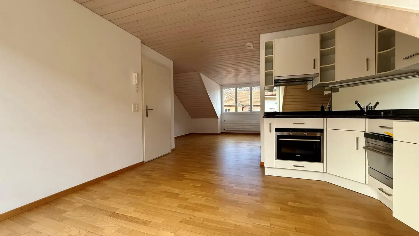 Dachgeschosswohnung mieten - Rue Des Oeillets / Nelkenstrasse 13, 2502 Biel/Bienne - Foto 2