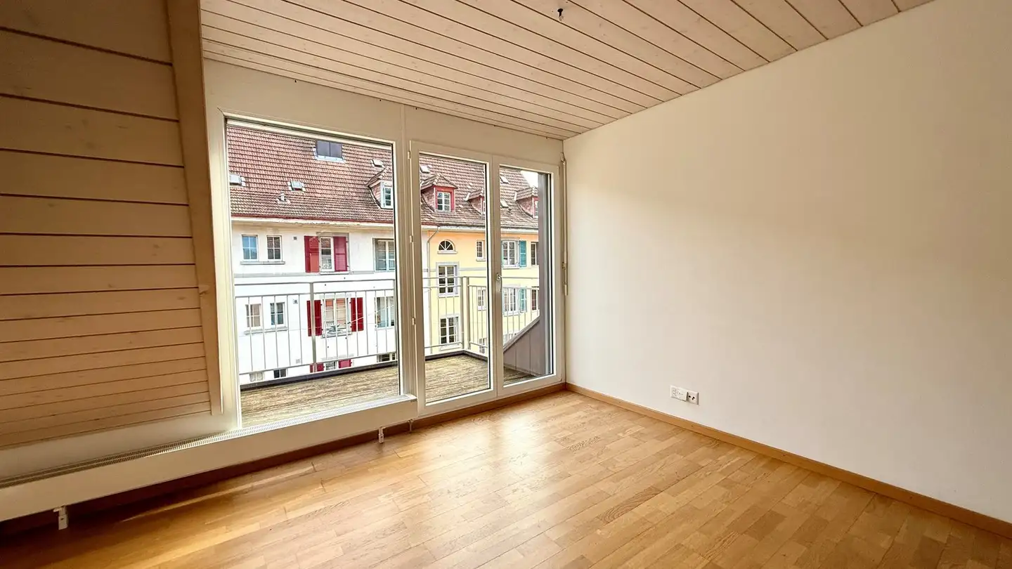 Dachgeschosswohnung mieten - Rue Des Oeillets / Nelkenstrasse 13, 2502 Biel/Bienne - Foto 3