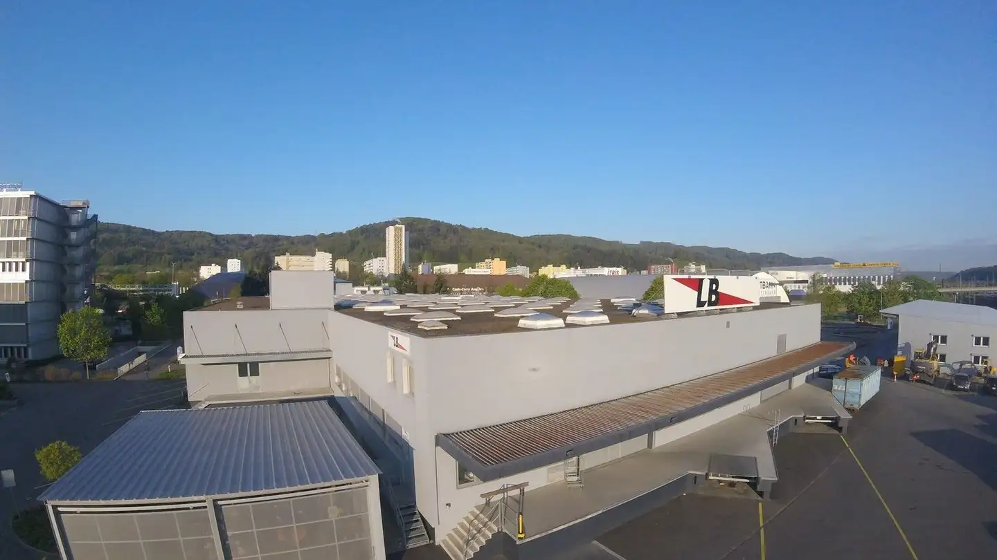 Industrial property for rent - Industriestrasse 164, 8957 Spreitenbach