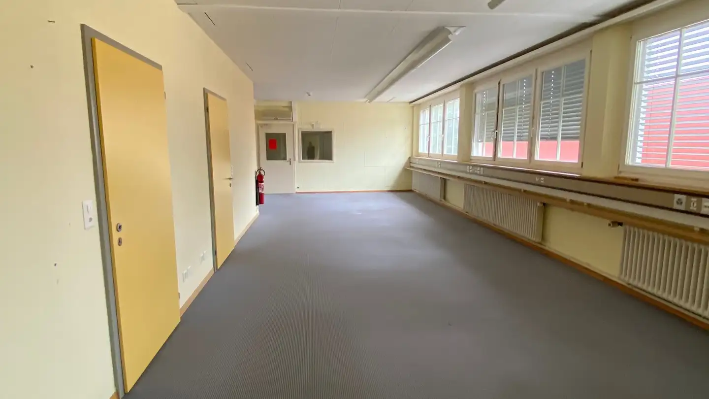 Cabinet médical à louer - Walderstrasse 125, 8630 Rüti ZH - Photo 3