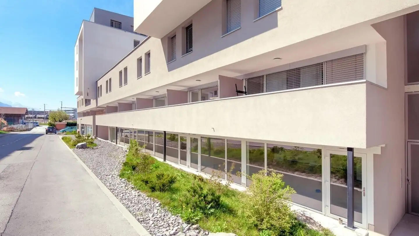 Bureau à louer - Avenue Des Platanes 12, 3960 Sierre - Photo 2