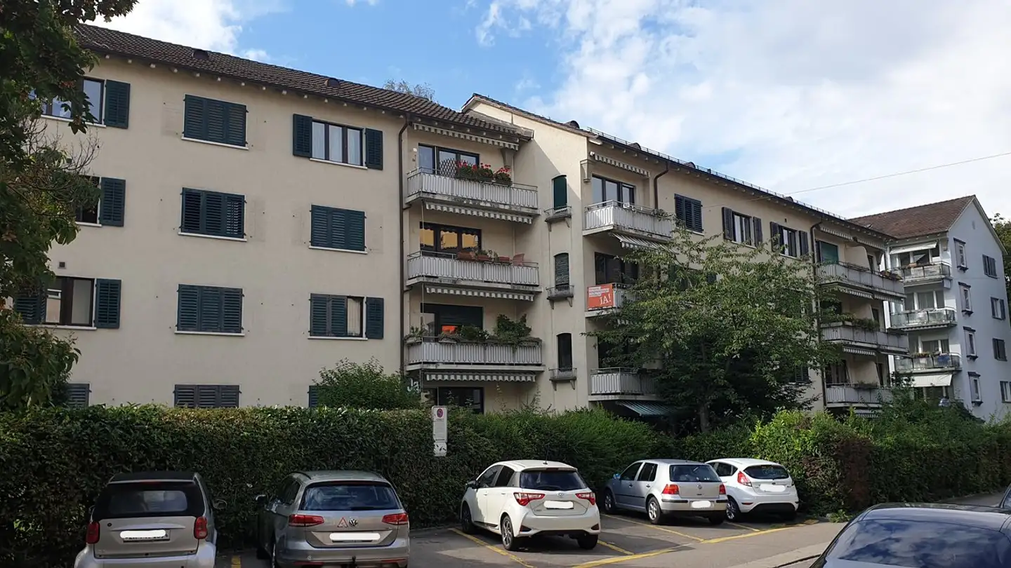 Place de parking extérieure à louer - Schwamendingenstrasse 21, 8050 Zürich