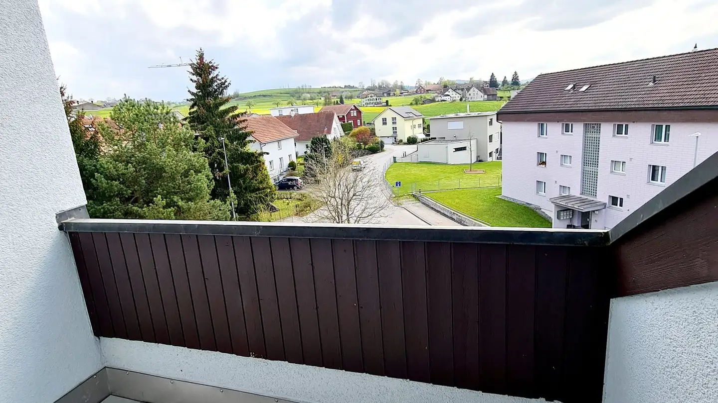 Dachgeschosswohnung mieten - Bettenstrasse 1, 9212 Arnegg - Foto 3