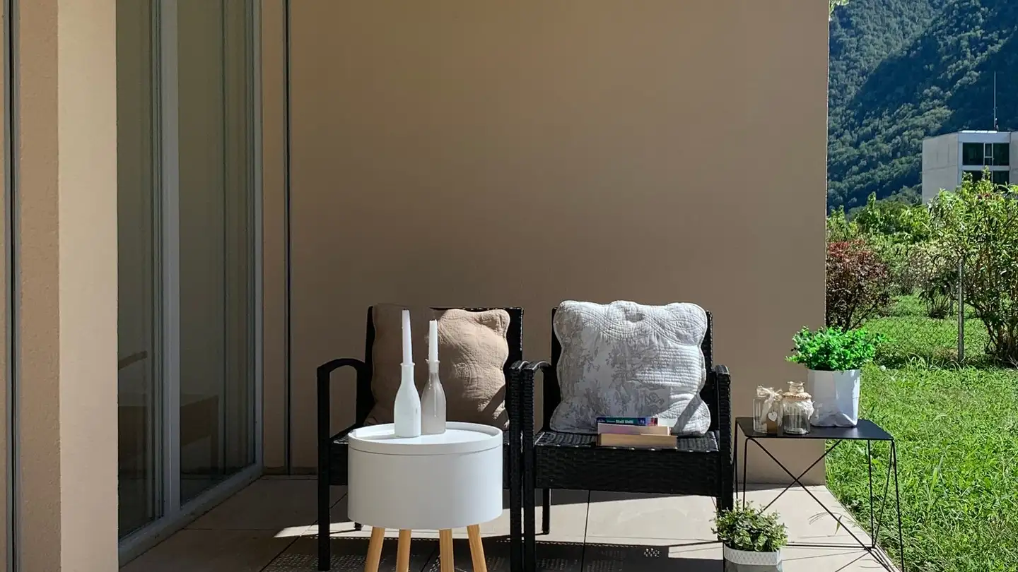 Appartement en terrasse à louer - Strada De Carasoo 30, 6535 Roveredo GR - Photo 3