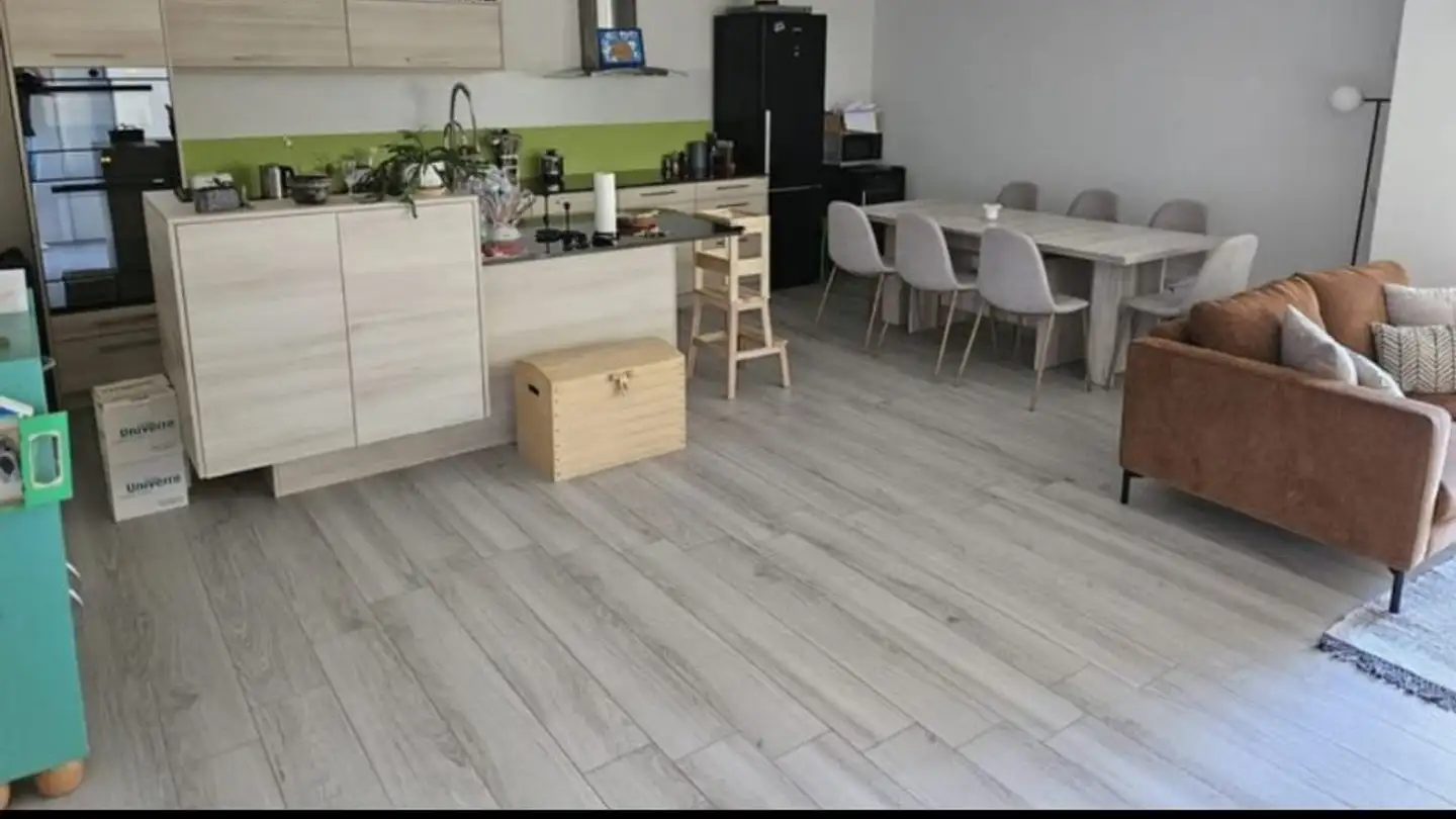 Wohnung mieten - Sur La Place 7, 1354 Montcherand - Foto 2