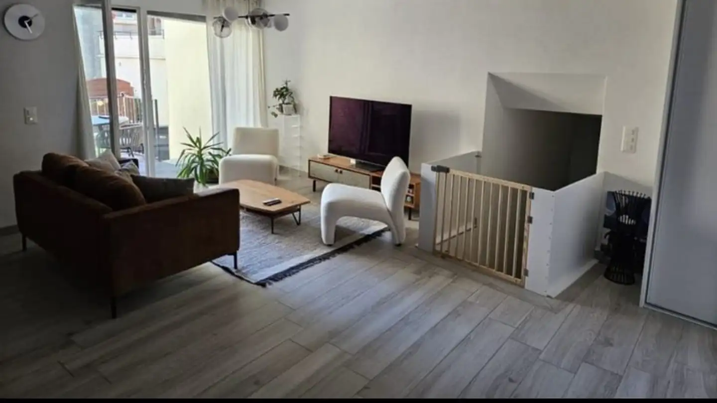 Wohnung mieten - Sur La Place 7, 1354 Montcherand - Foto 3