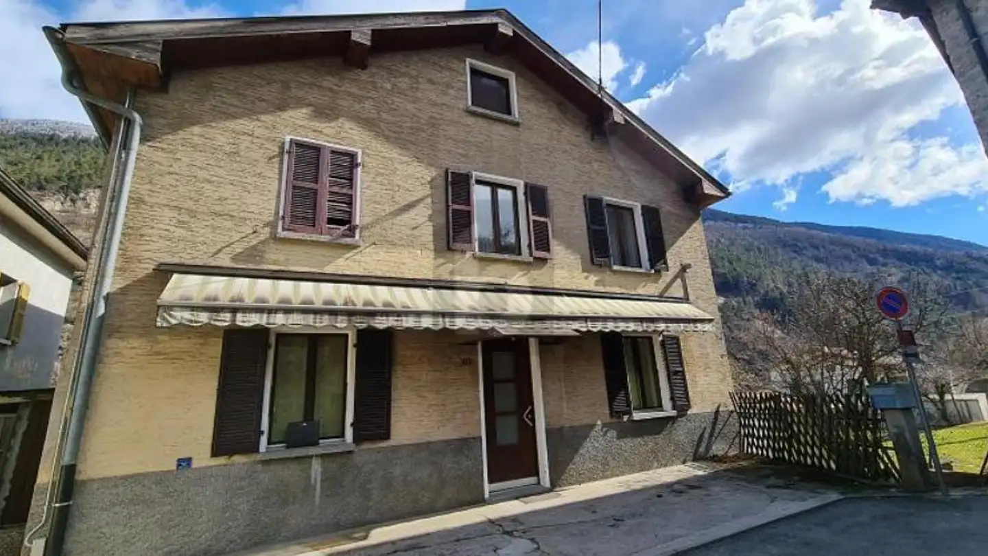 Einfamilienhaus kaufen - 6746 Nivo