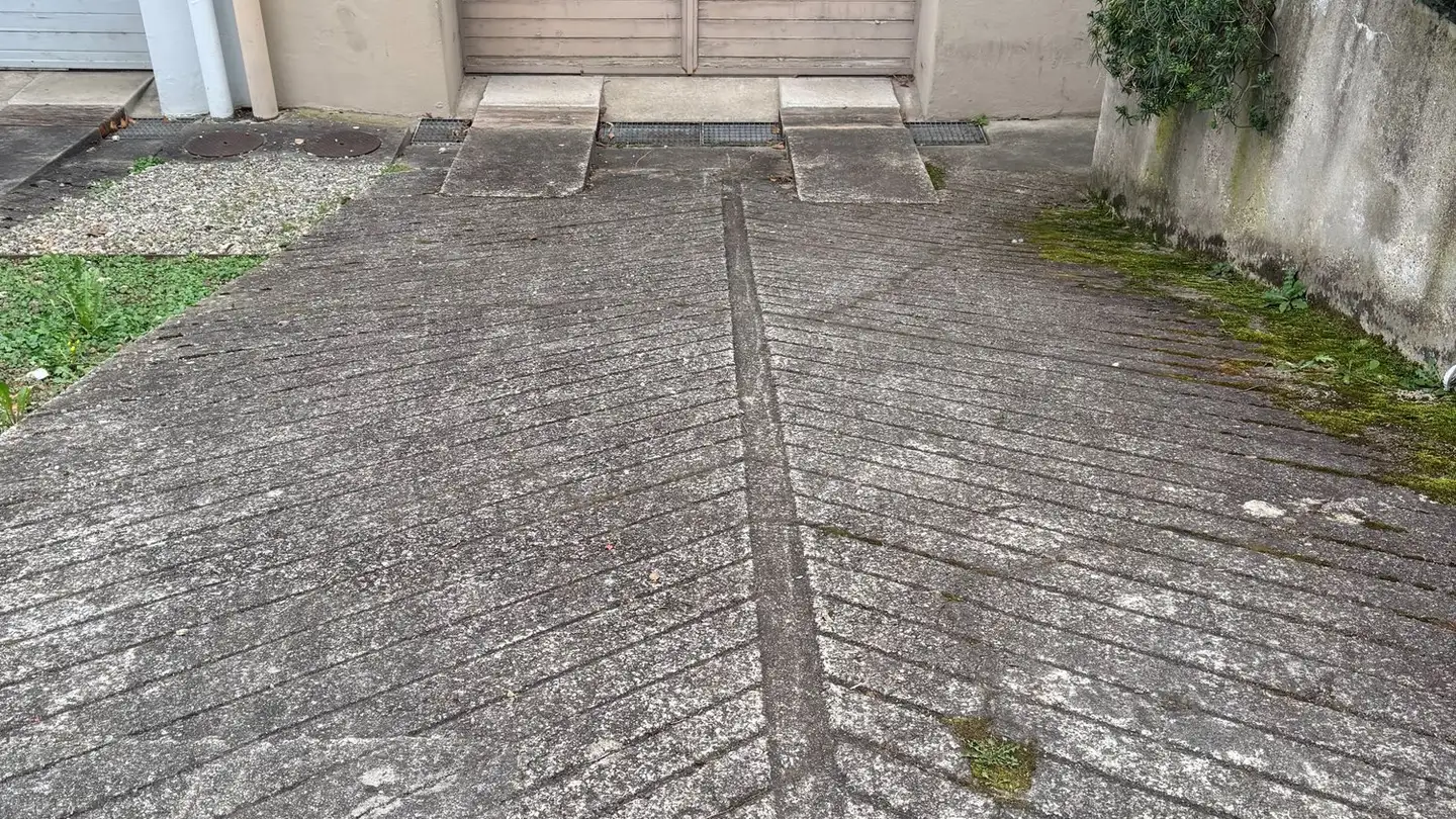 Single garage for rent - Hirzbodenweg 7, 4052 Basel