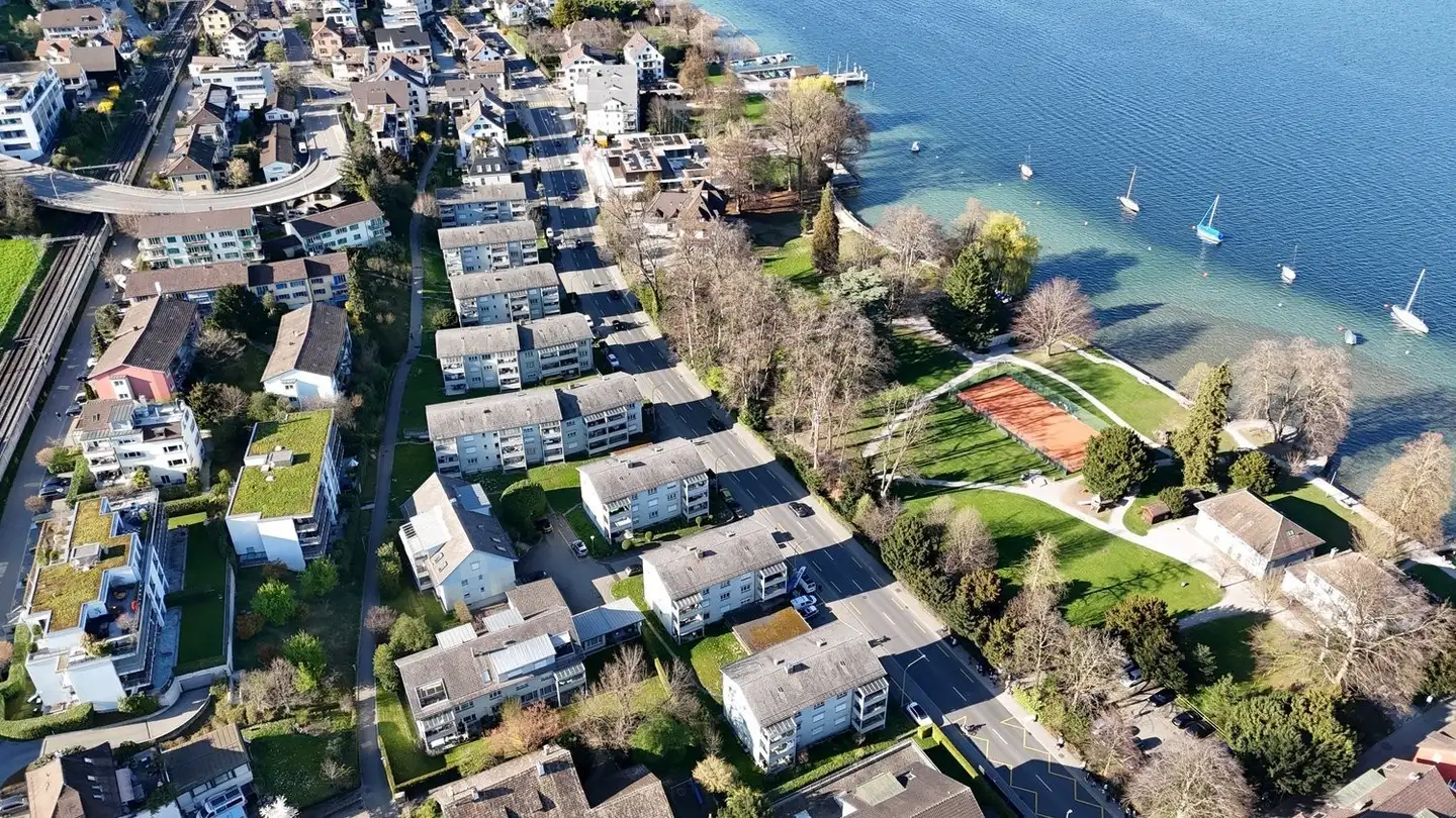 Outdoor parking space for rent - Seestrasse 184, 8802 Kilchberg ZH