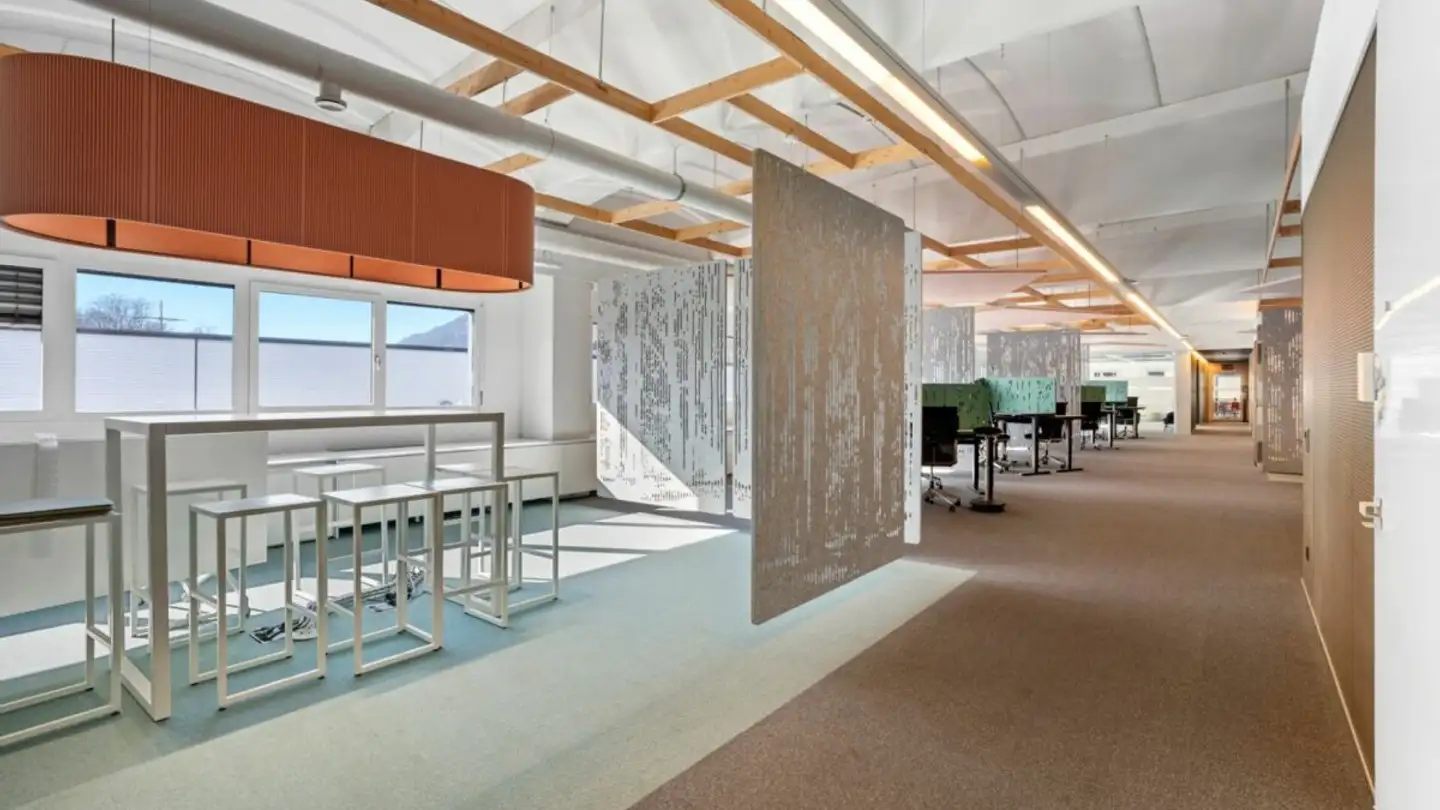 Office space for rent - 6930 Bedano - Photo 4