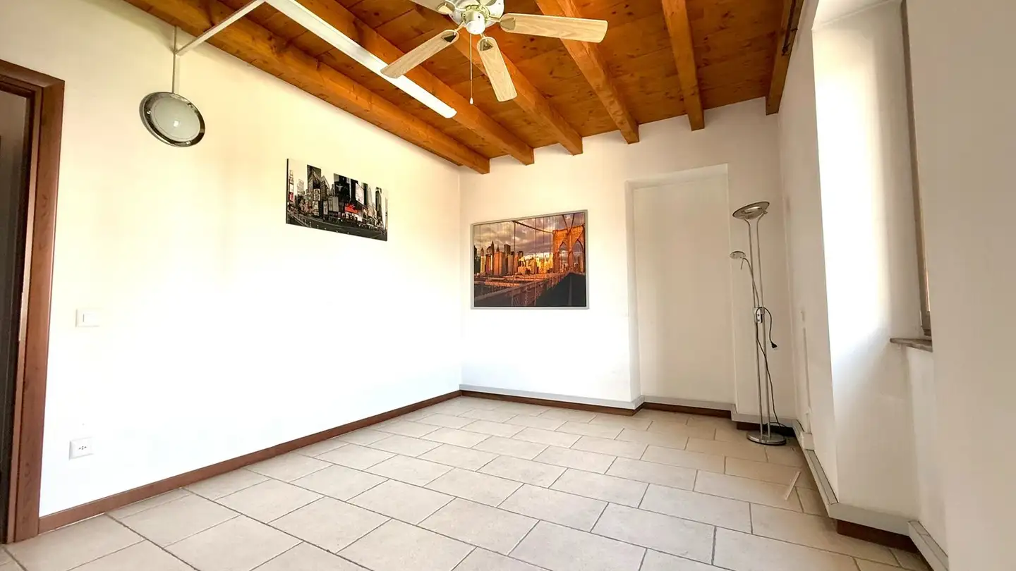 Wohnung kaufen - 6830 Chiasso - Foto 3