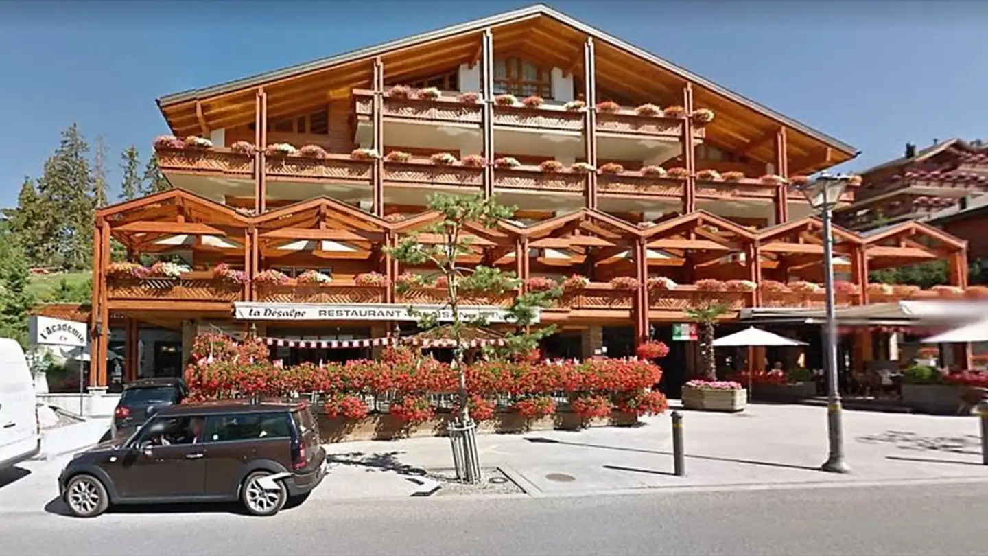 Immeuble mixte à vendre - Rue Du Pas De L'ours, 3963 Crans-Montana